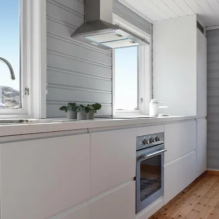 In Lindesnes With Kitchen בית נופש Stutsvig